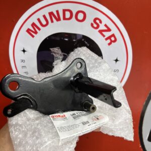 Base posapies delantera derecha SZR
